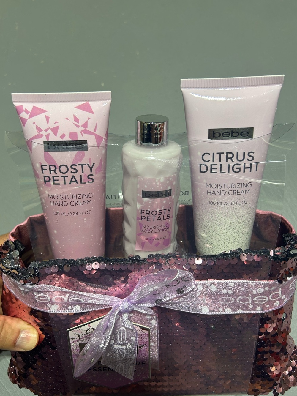 (NEW) Bebe 3-Piece Body Care Essentials Gift Kit - Picture 2 of 11